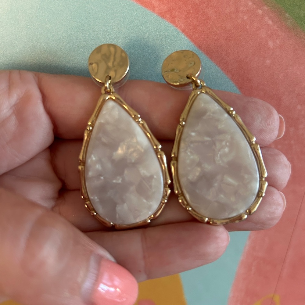 Elegant Gold and White Teardrop Earrings